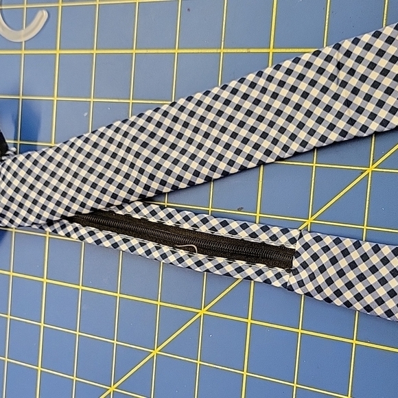 One Size Blue & White Print Zipper Tie - Picture 2 of 4